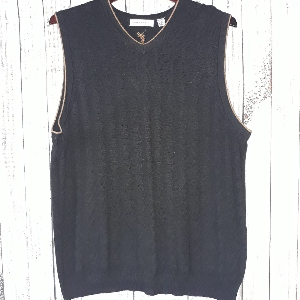 Cypress links sweater vest size L.